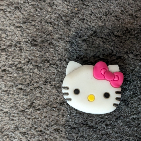 Jibbitz Crocs Charms Hello Kitty jibbitz Crocs NEW - Picture 2 of 3